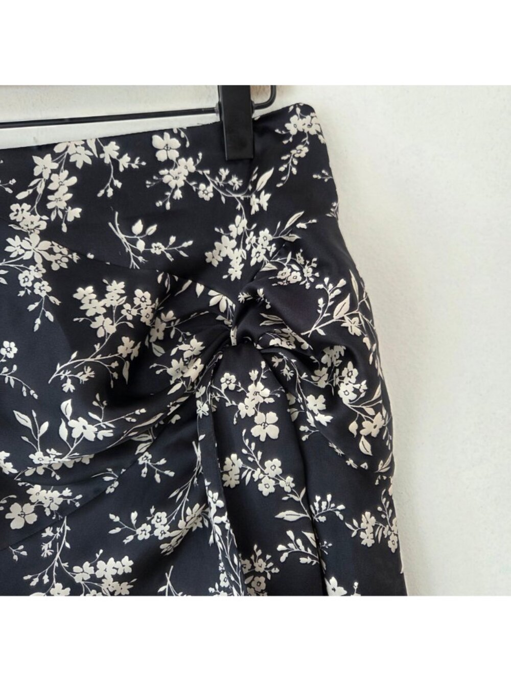 NWT Zara Black Floral Midi Skirt Career Cocktail Women's M - Picture 4 of 11